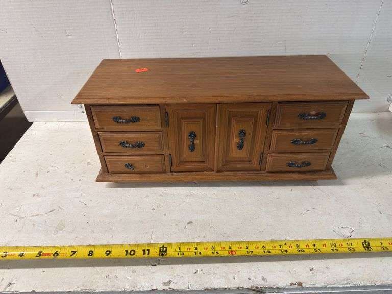 JEWELRY BOX