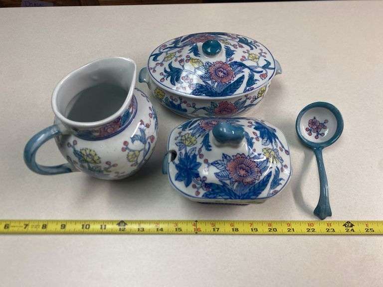 (K) 4PC. FLORAL SERVING DISHES