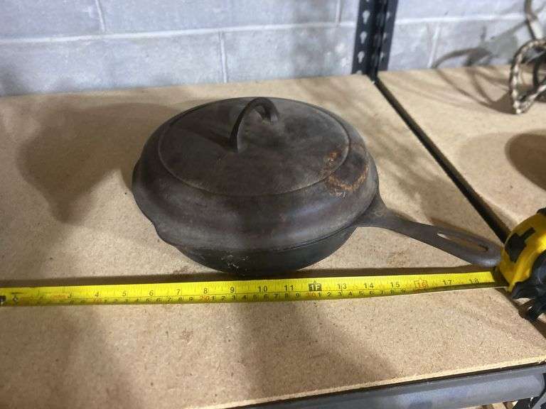 (WG) 10” CAST IRON SKILLET WITH LID