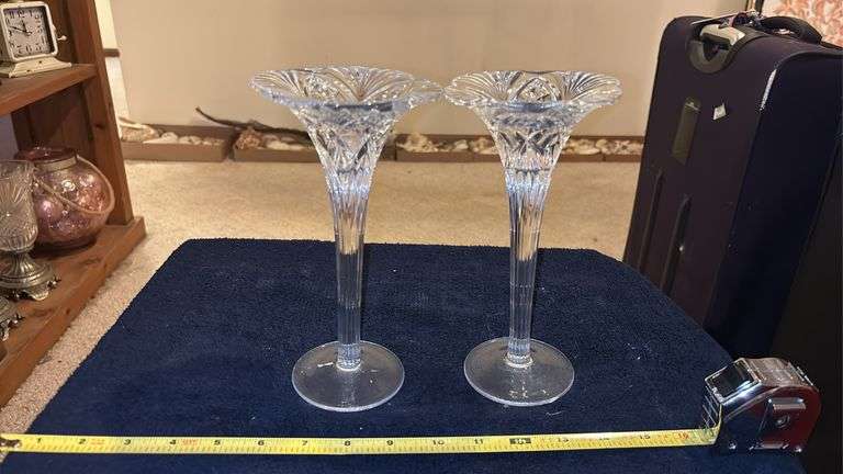 (RR) 2-CT. CRYSTAL CANDLESTICKS