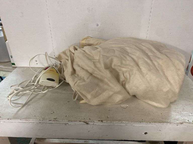 SUNBEAM ELECTRIC HEATED BLANKET