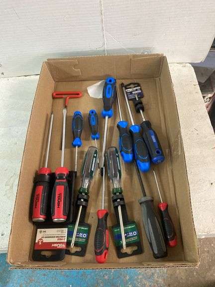 ASSORTED SCREWDRIVERS