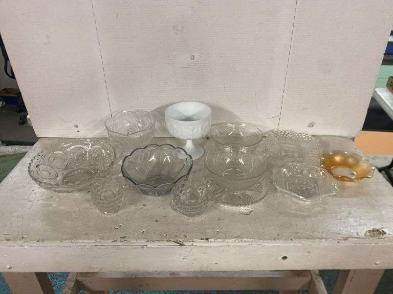 ASSORTED GLASSWARE