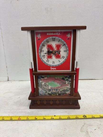 HUSKER CLOCK (WORKS)