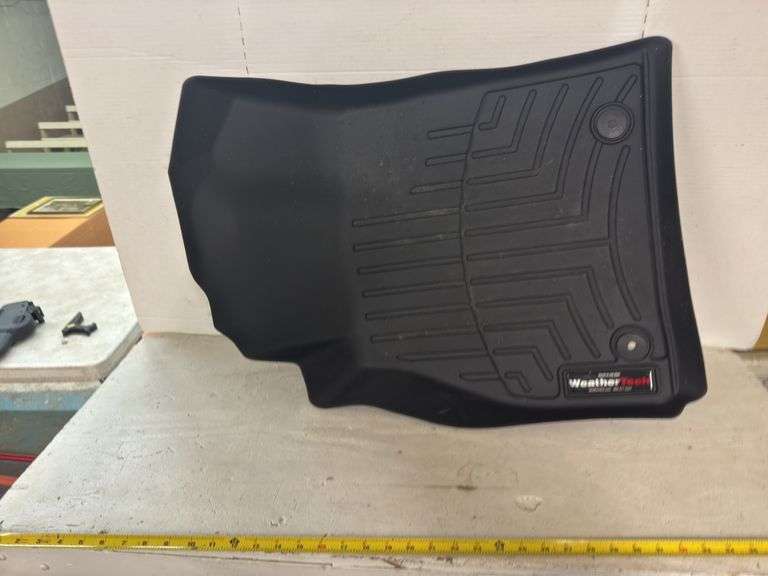 (2) WEATHER TECH FLOOR LINERS