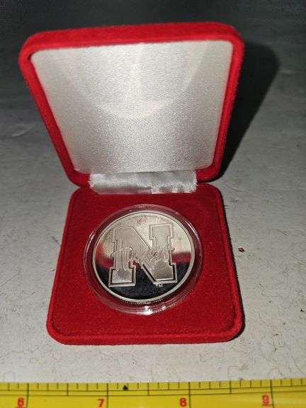 (S) 1 TROY OZ. .999 SILVER  NEBRASKA CORNHUSKER 1994 CHAMPION COIN
