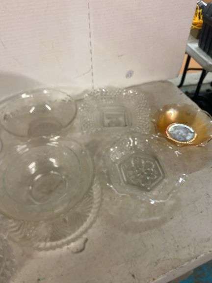 ASSORTED GLASSWARE