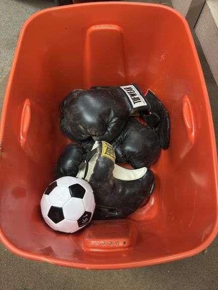 TOTE WITH LID, BOXING GLOVES, SOCCER BALL