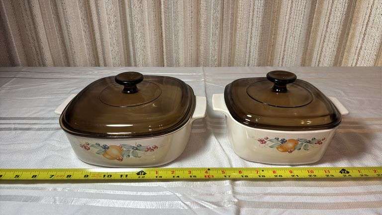 (K) 2-LITER, 1.5-LITER CORNING WARE CASSEROLE DISHES WITH LIDS