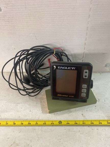 EAGLE STRATA 128 FISH FINDER