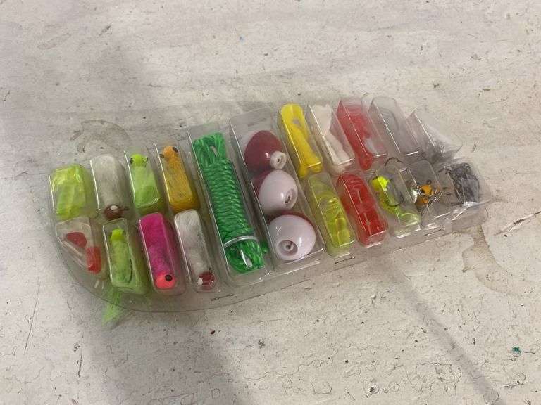 FISHING TACKLE KIT