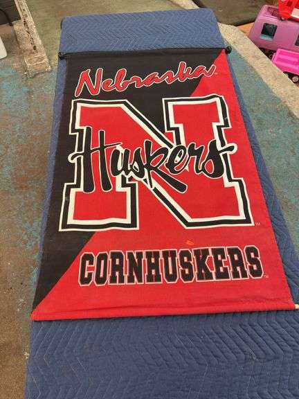 HUSKER FLAG