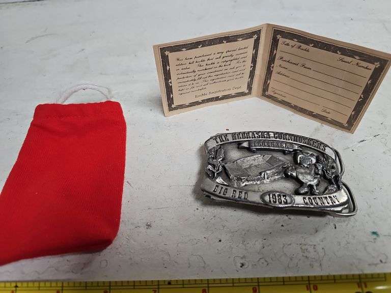 (S) CORNHUSKERS BIG RED COUNTRY 1983 BUCKLE