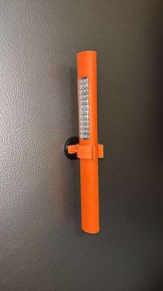 (K) LED FLASHLIGHT WITH MAGNETIC HOLDER