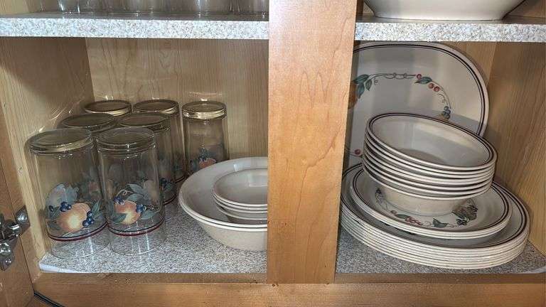 (K) 33-CT. CORELLE DINNERWARE