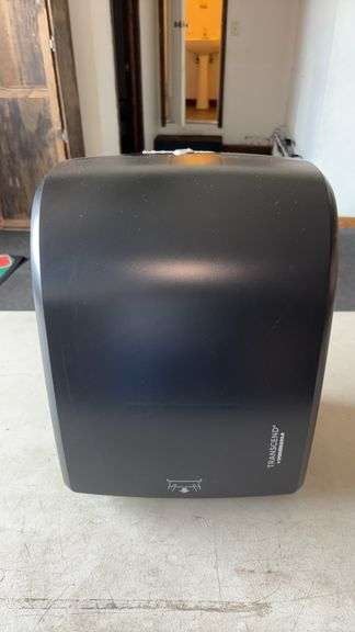 WALL MOUNT PAPER TOWEL DISPENSER