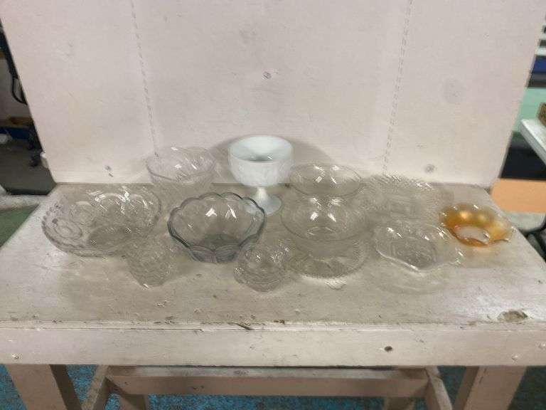 ASSORTED GLASSWARE