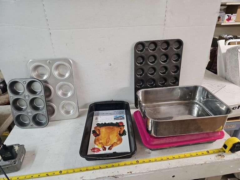 ASSORTED BAKEWARE