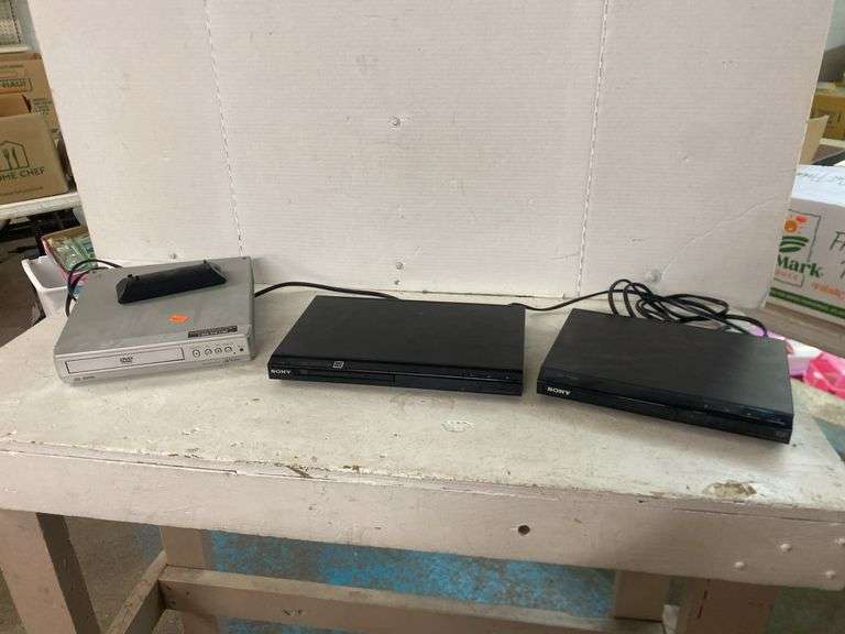 (3) DVD PLAYERS