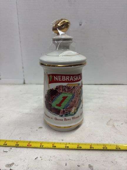 HUSKER DECANTER