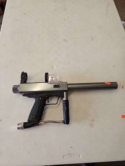 PAINTBALL GUN