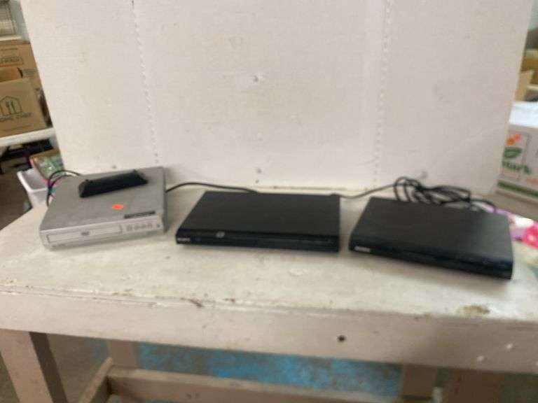 (3) DVD PLAYERS