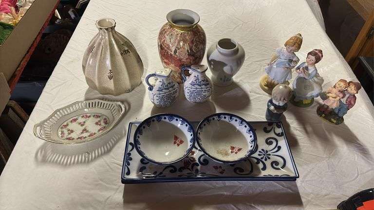 LEFT HANDED SALT AND PEPPER SHAKERS, FIGURINES, VASES, SERVING SET