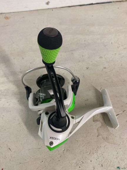 LEWS XFINITY FISHING REEL