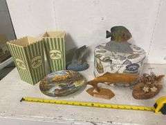 FISH DECOR, WOOD DUCK, PLATE, TIN, AND JOHN DEERE POPCORN BUCKETS