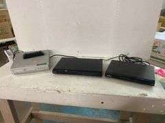 (3) DVD PLAYERS