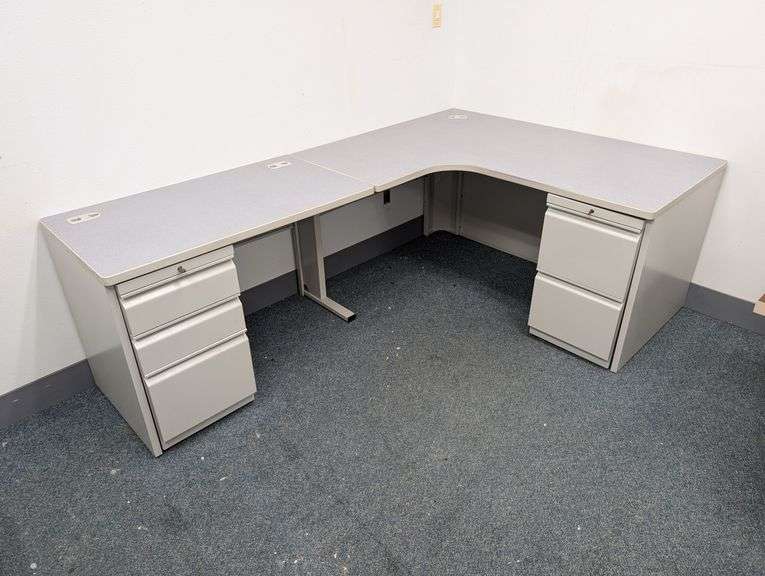 (702B) COMM. DESK SETUP (FROM CORNER: (LEFT: 24