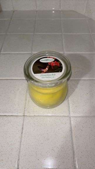 (K) 10 OZ. SCENTED CANDLE
