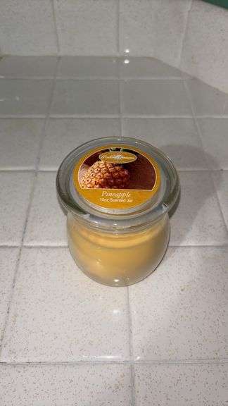 (K) 10 OZ. SCENTED CANDLE
