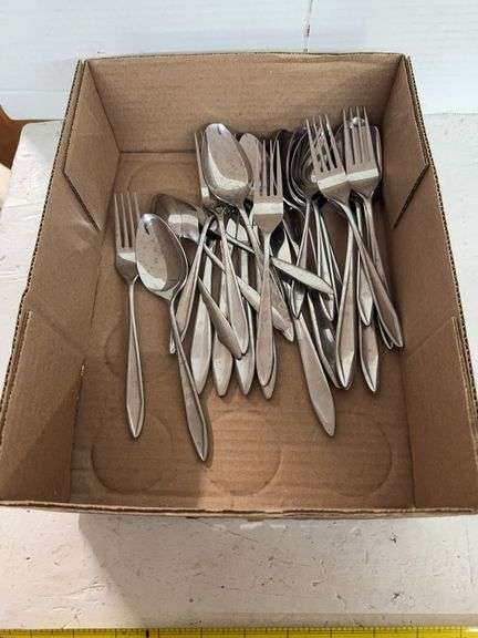 STAINLESS STEEL FLATWARE