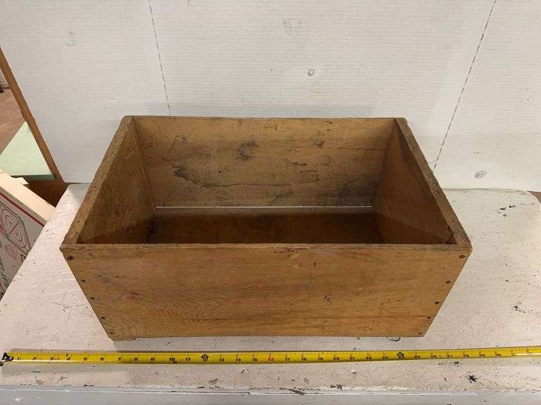 WOODEN CRATE