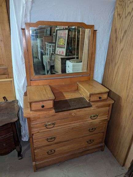 AUBUSHON ONLINE ESTATE AUCTION 