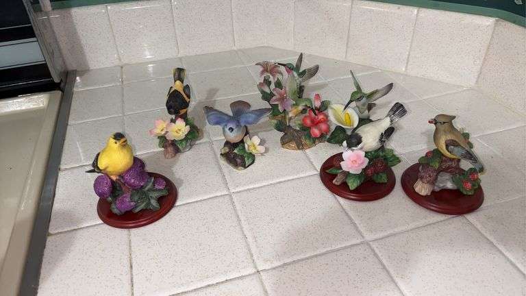 (K) ASSORTED BIRD FIGURINES