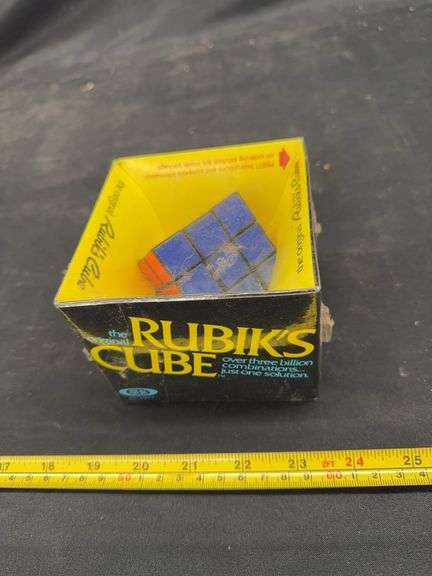 RUBIKS CUBE
