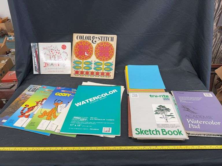 ASSORTED ART BOOKS