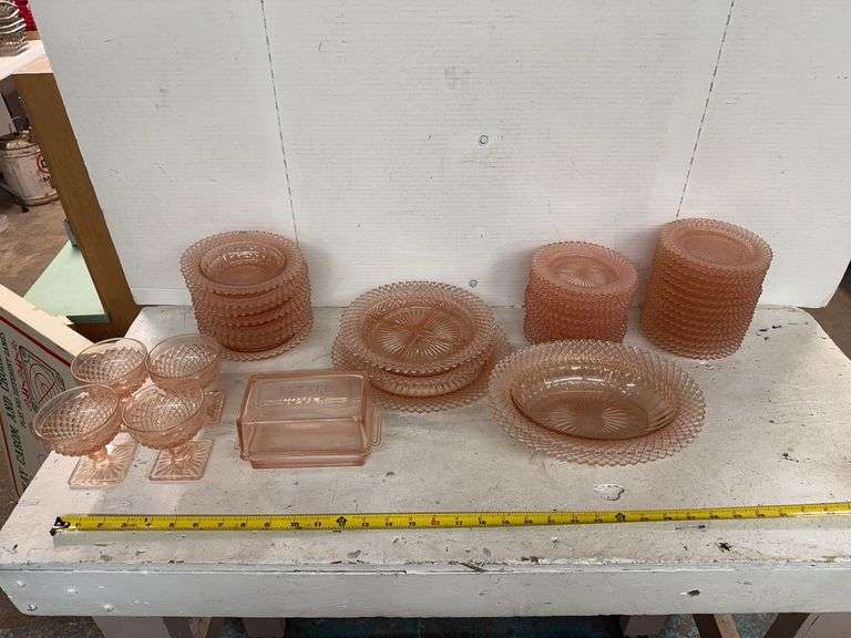43PC PINK GLASS DISHWARE