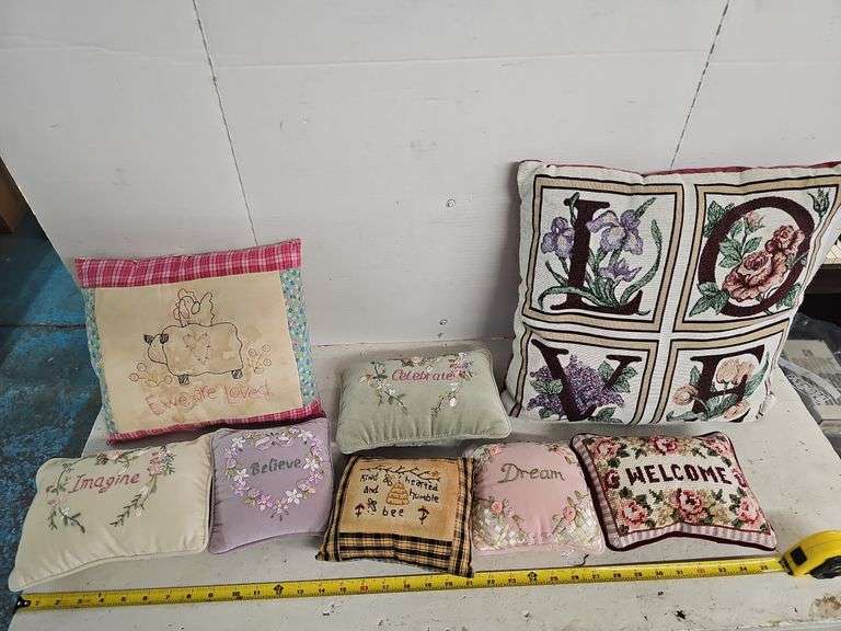 ASSORTED DESIGNER PILLOWS