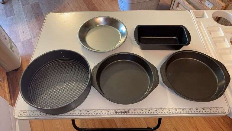 (K) 5-CT. BAKING PANS