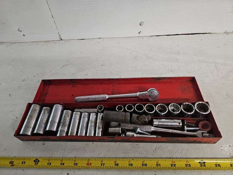 ASSORTED 3/8 DRIVE SOCKET SET