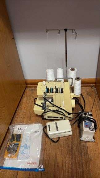 (LB) SINGER SERGER SEWING MACHINE - Isabell Auction