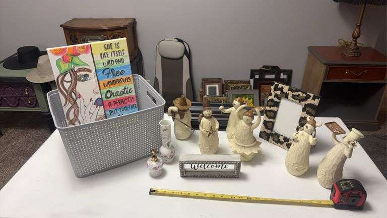 (LR) ASSORTED SNOWMAN FIGURINES, PICTURE FRAME, PLASTIC BASKET, SHELF, ETC