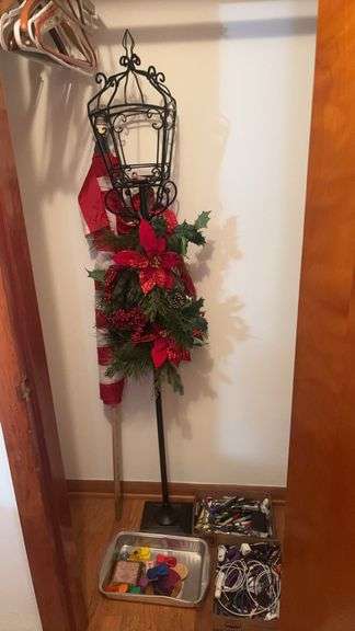 (FC) ASSORTED HANGERS, 5.5”T METAL CHRISTMAS DECORATION, FLAG, PENS, CLIPS, CHARGERS