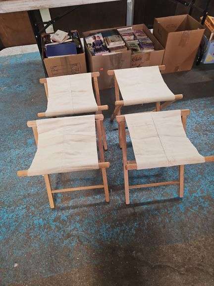 4 FOLDING STOOLS