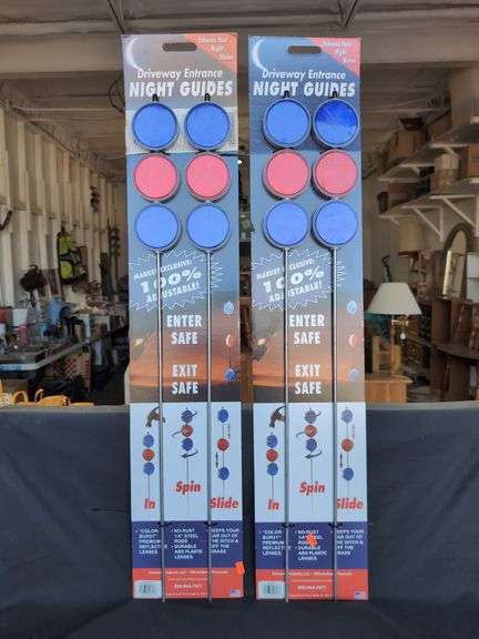 (2) 2-PK. DRIVEWAY ENTRANCE NIGHT GUIDE STAKES