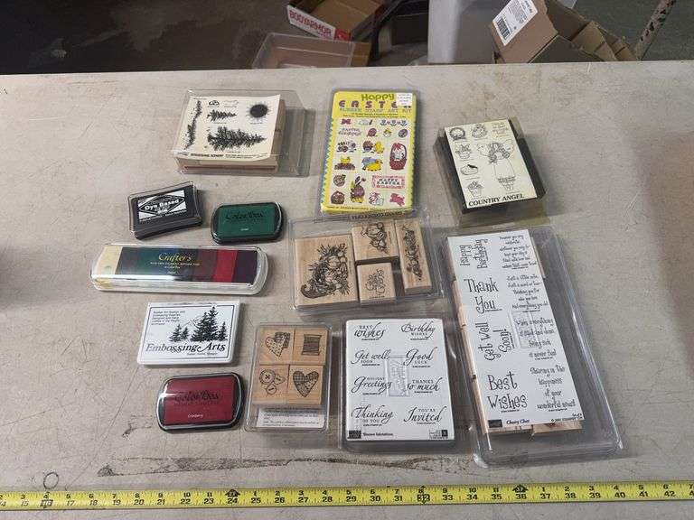 ASSORTED STAMPS AND INK - Isabell Auction