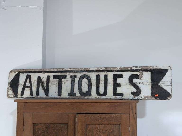 VINTAGE WOODEN ANTIQUES SIGN (11½